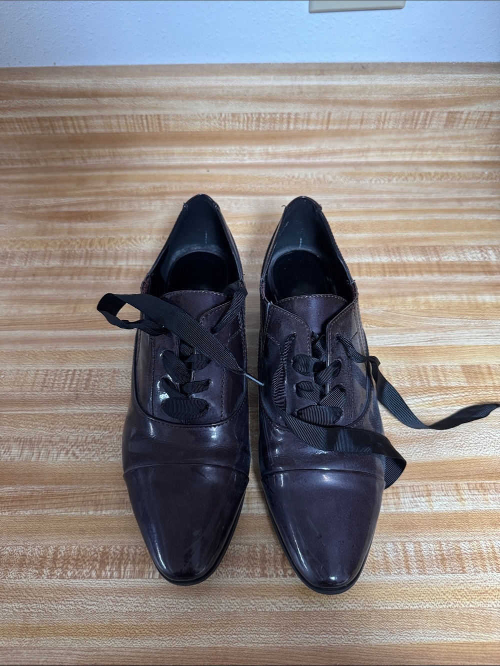Pointed Cap-Toe Lace-Up Shoes in Dark Brown